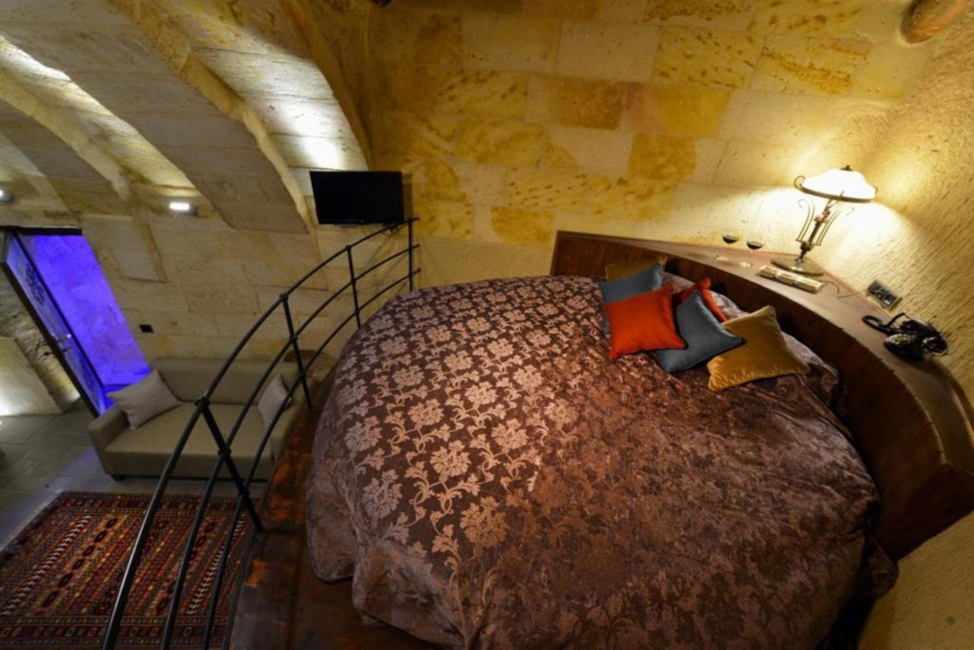 Sunak Cave Hotel Юргюп Екстериор снимка