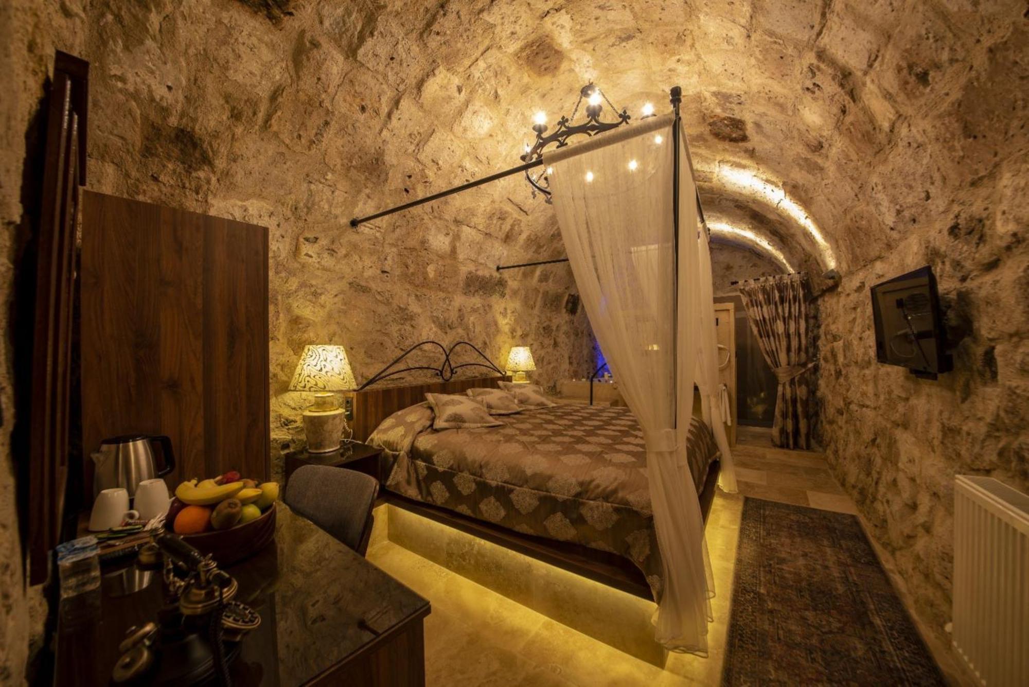 Sunak Cave Hotel Юргюп Екстериор снимка