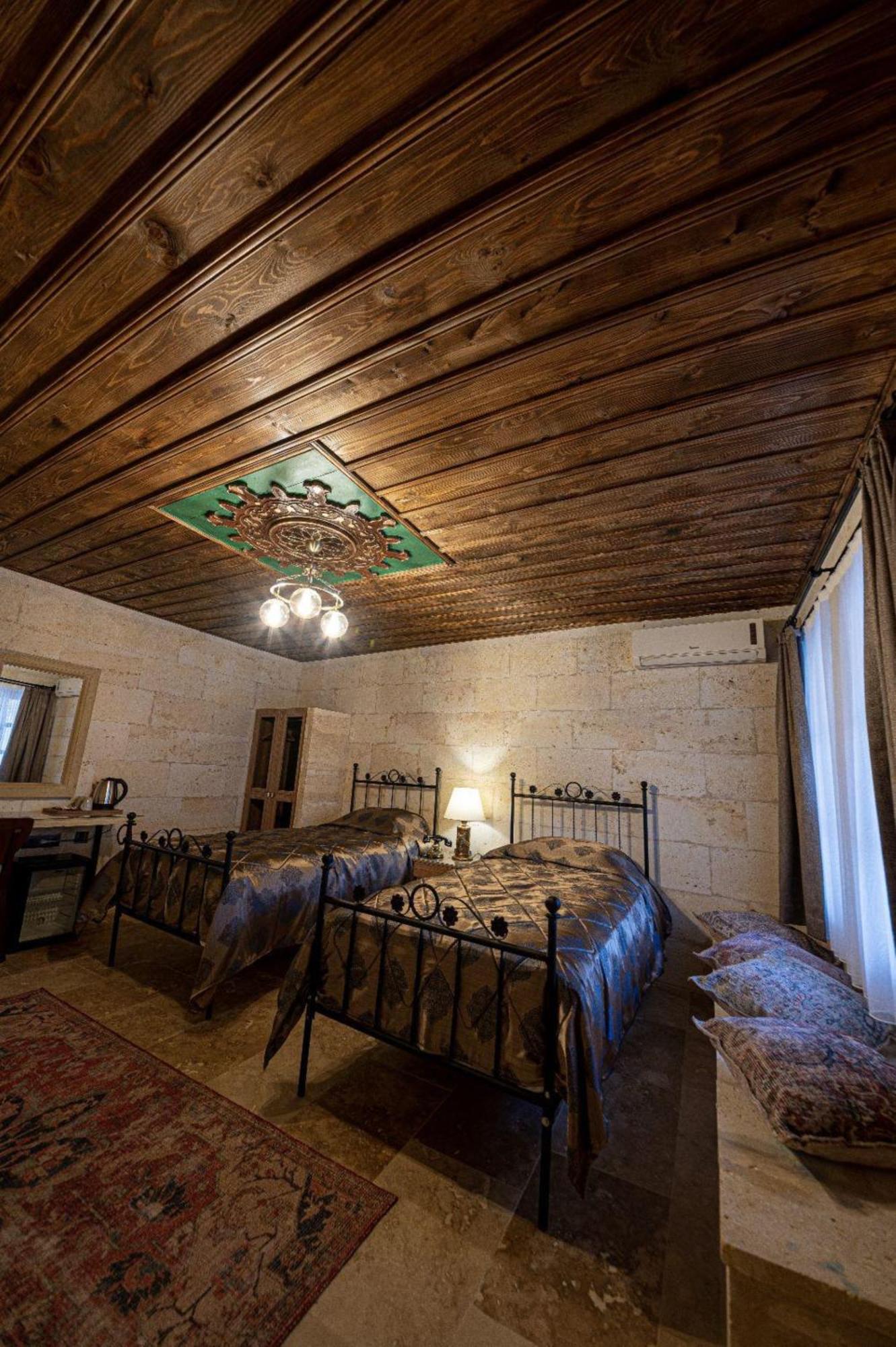 Sunak Cave Hotel Юргюп Екстериор снимка
