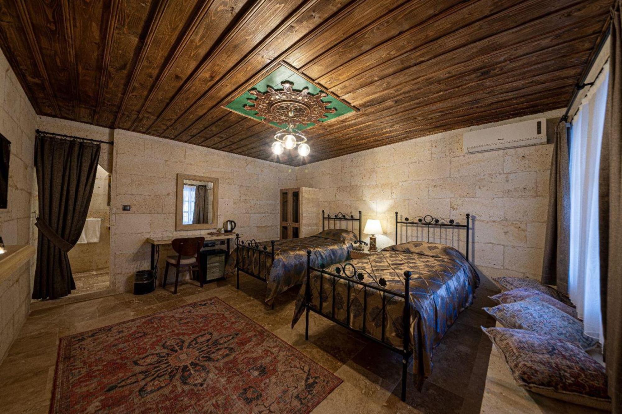 Sunak Cave Hotel Юргюп Екстериор снимка