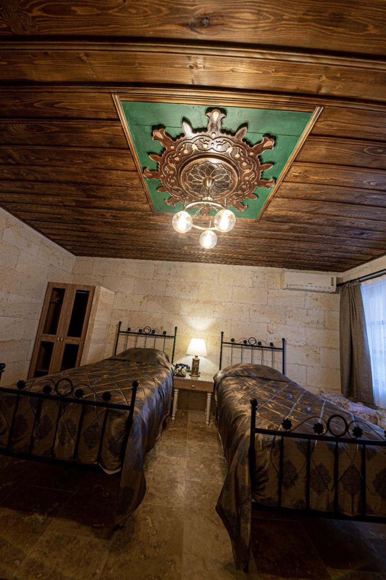 Sunak Cave Hotel Юргюп Екстериор снимка