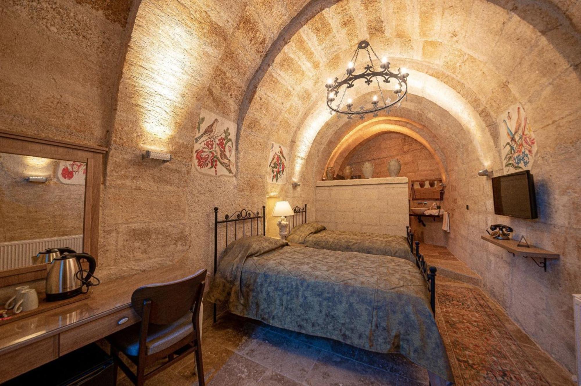 Sunak Cave Hotel Юргюп Екстериор снимка