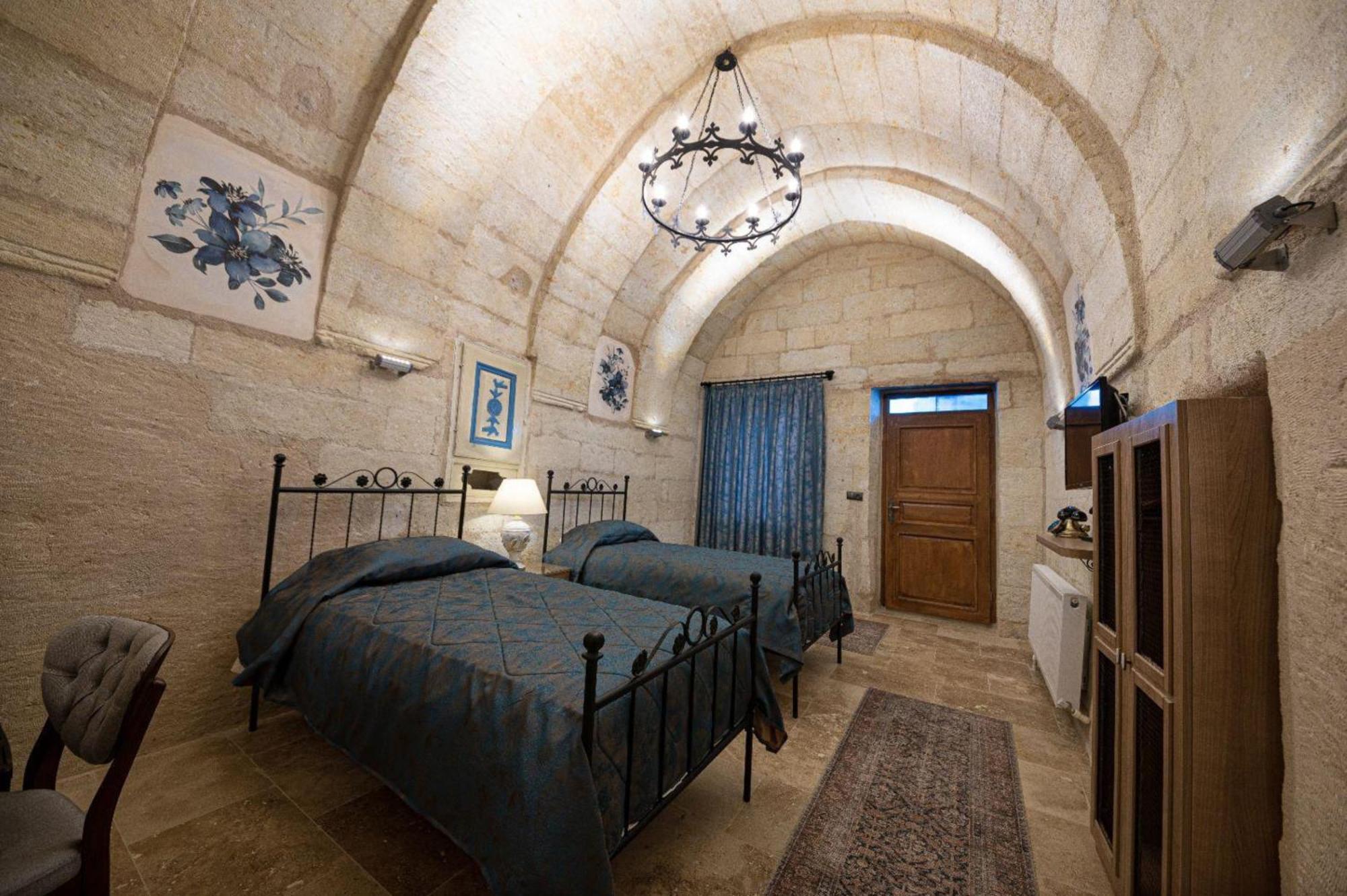 Sunak Cave Hotel Юргюп Екстериор снимка