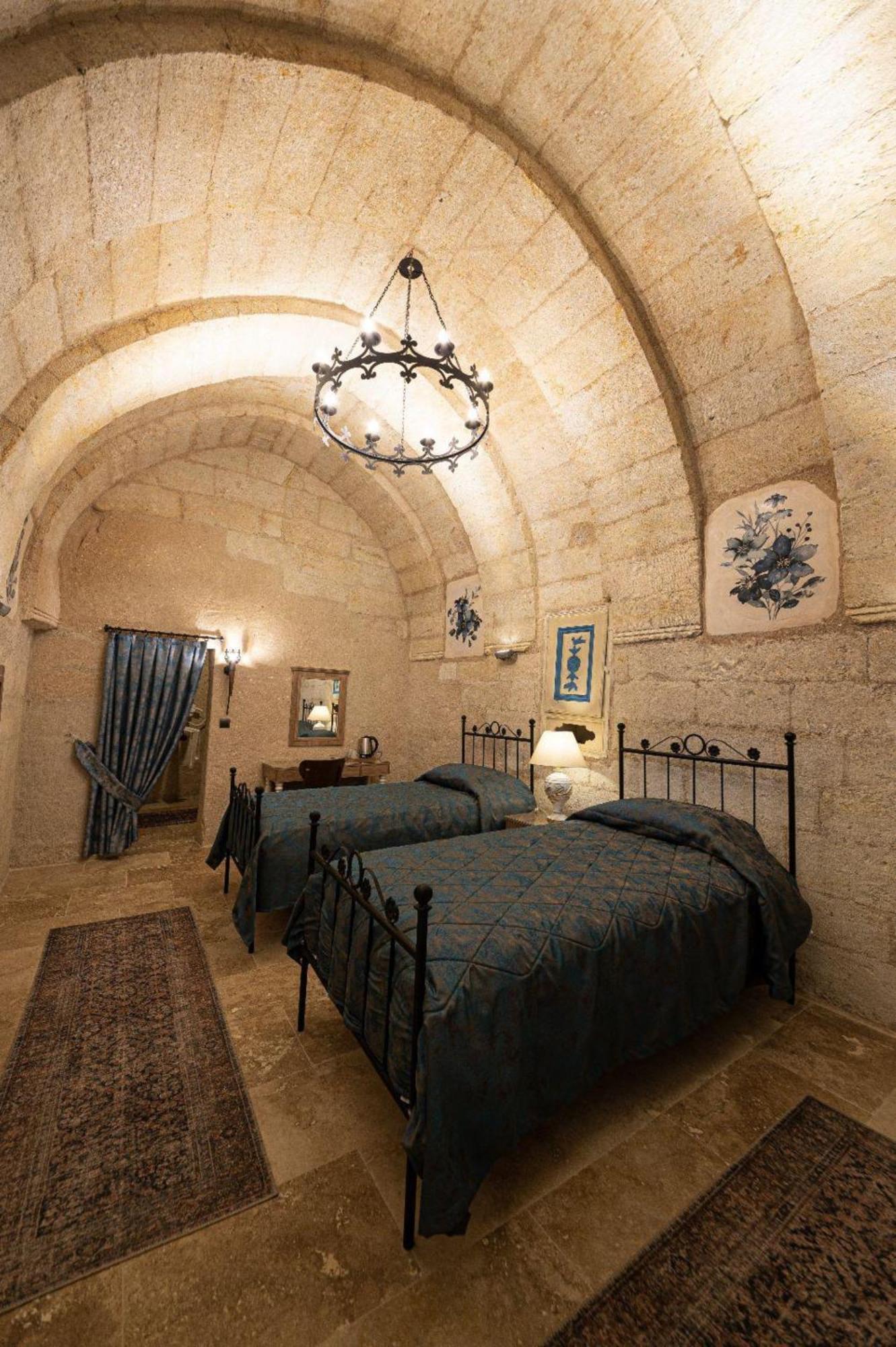 Sunak Cave Hotel Юргюп Екстериор снимка