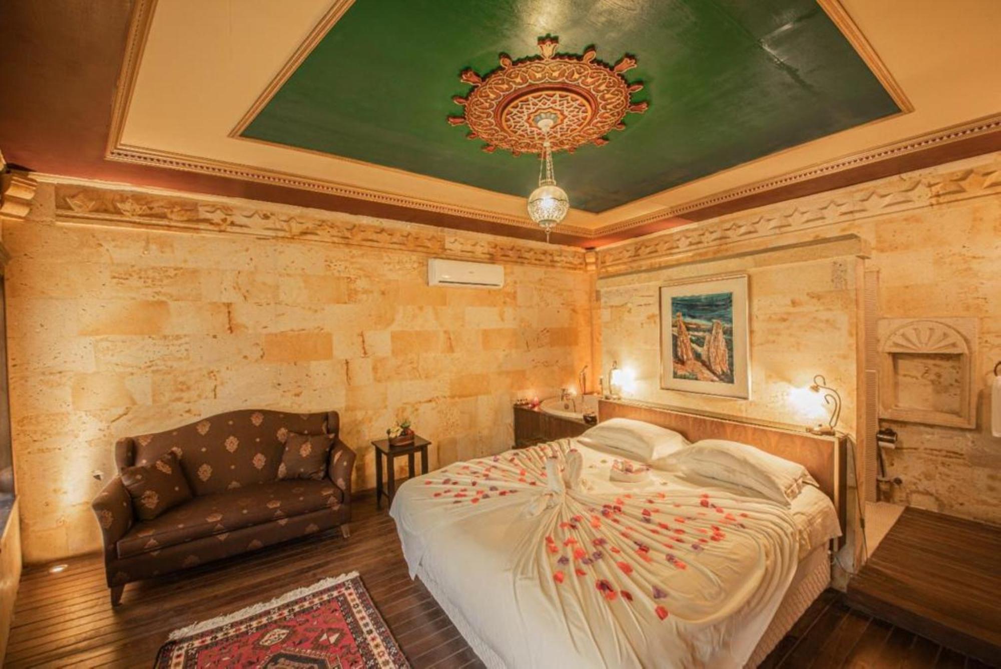 Sunak Cave Hotel Юргюп Екстериор снимка